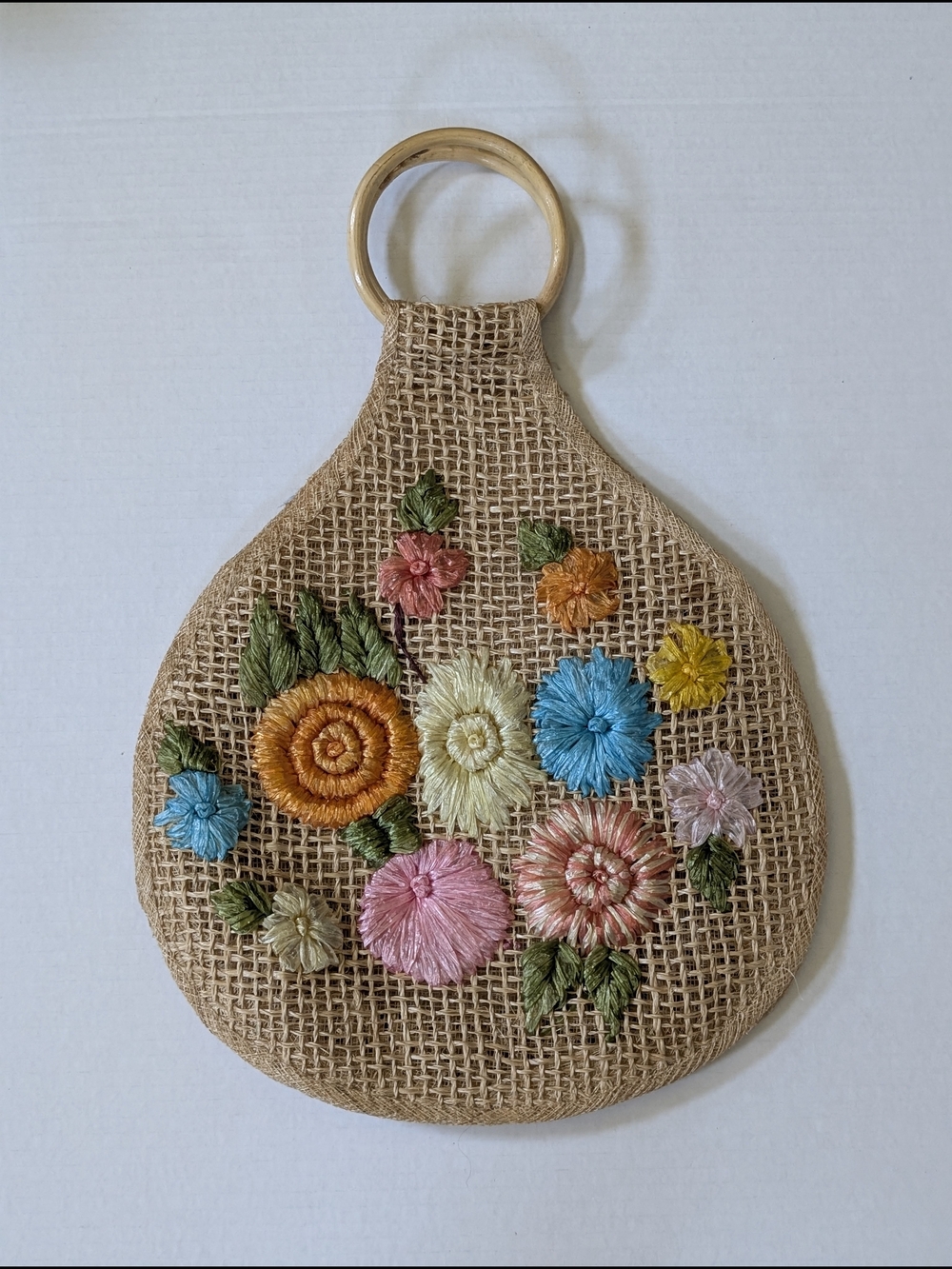 VINTAGE STRAW SUMMER PURSE WITH Embroidered FLOWERS COTTAGE CORE